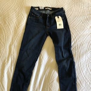 Levi’s Sculpt Skinny
